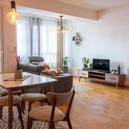 Skopje Station Apartment ภายนอก รูปภาพ