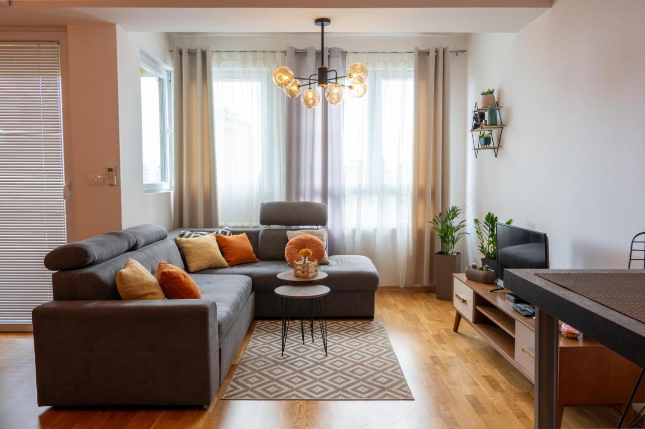 Skopje Station Apartment ภายนอก รูปภาพ