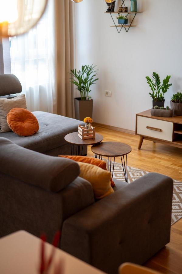 Skopje Station Apartment ภายนอก รูปภาพ
